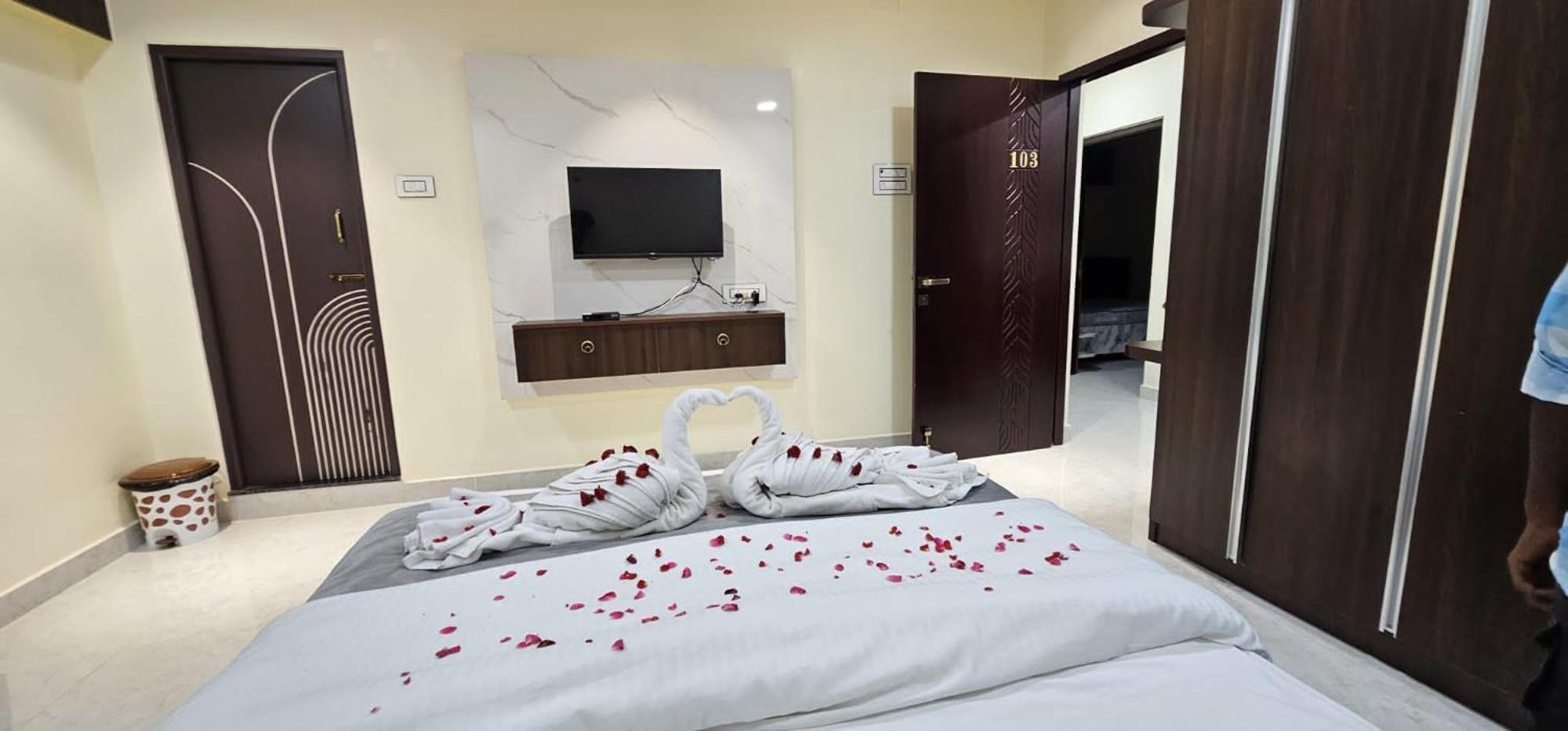 Jai Raja'S Tower Hotel Karaikkudi Luaran gambar