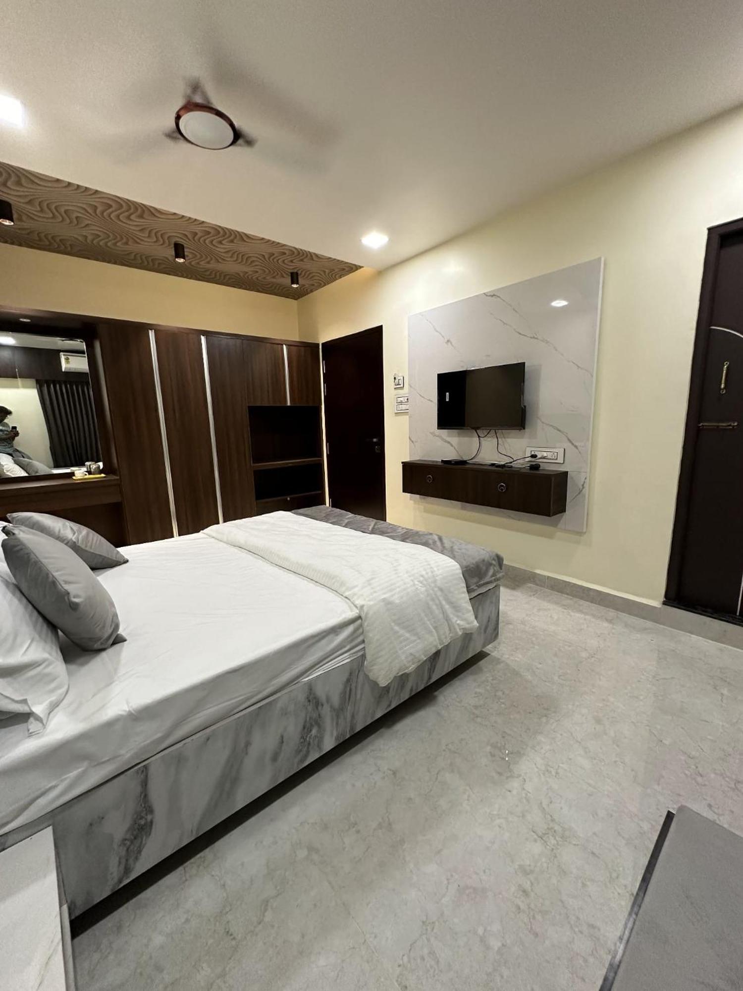 Jai Raja'S Tower Hotel Karaikkudi Luaran gambar
