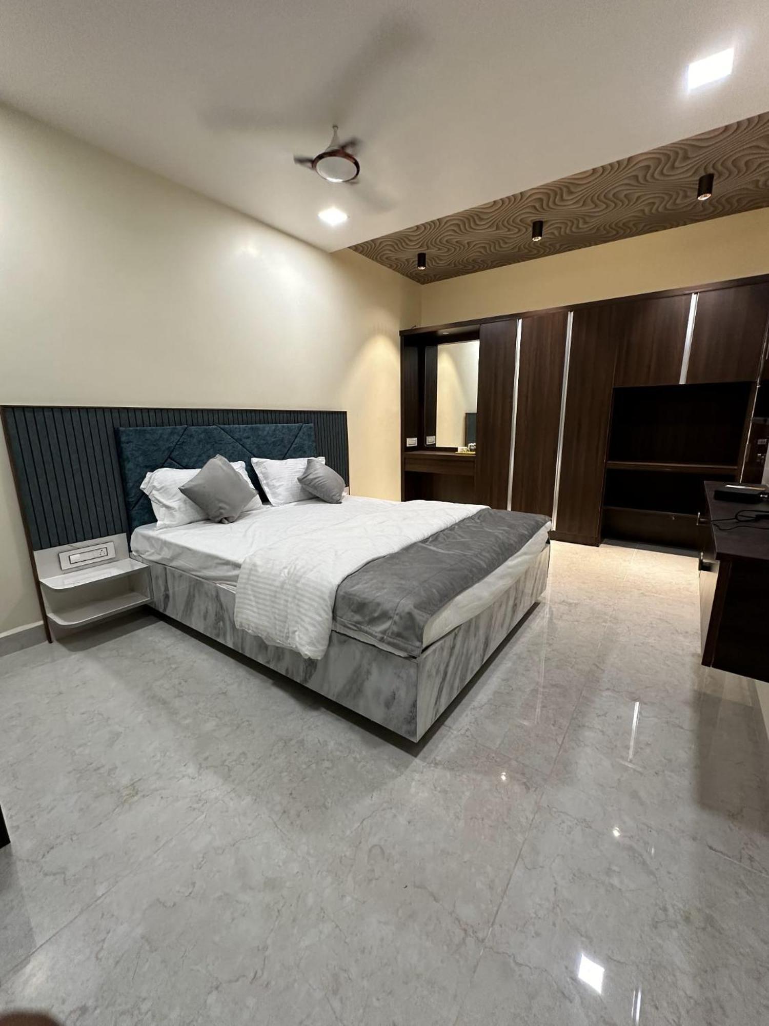 Jai Raja'S Tower Hotel Karaikkudi Luaran gambar